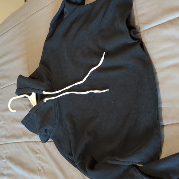 Cut off sweatshirt. Great condition. - Picture 2 of 4